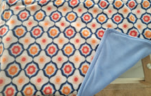 Load image into Gallery viewer, Kennel Blanket - fleece double sided - large